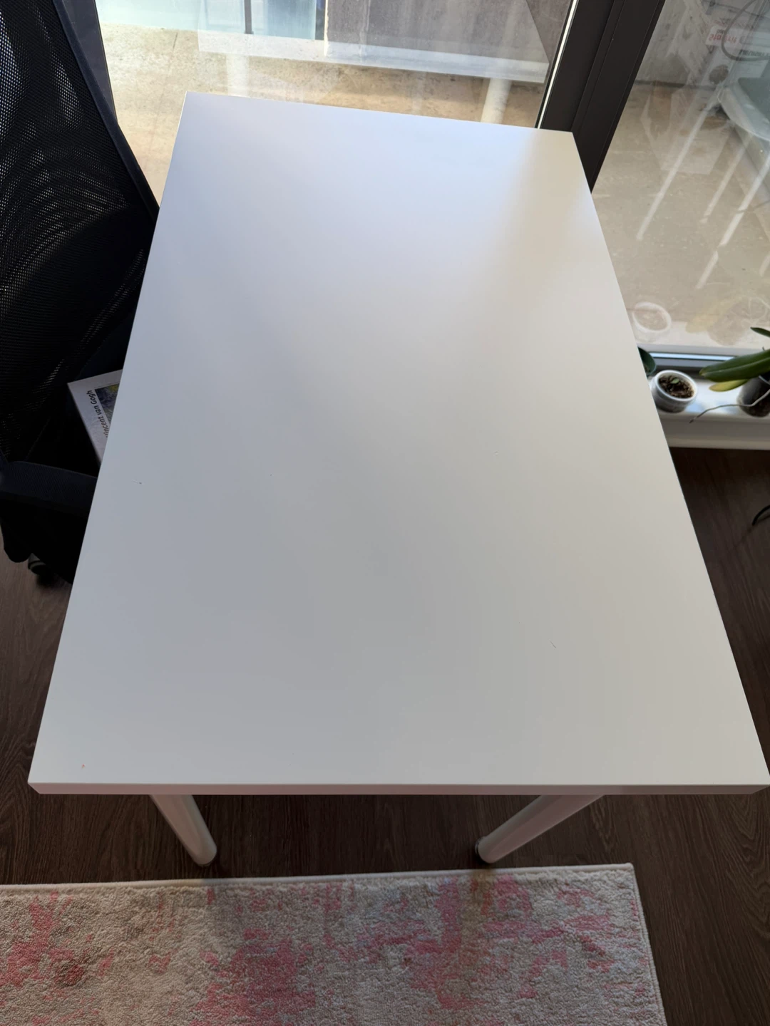 IKEA Linnmon White Desk - photo 2