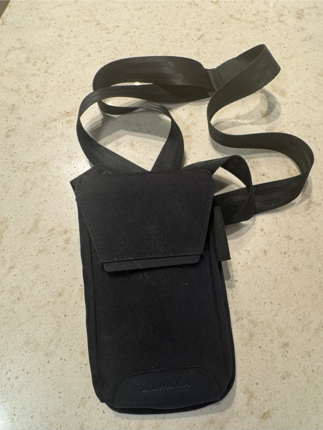 ALPAKA Black Crossbody Phone Pouch