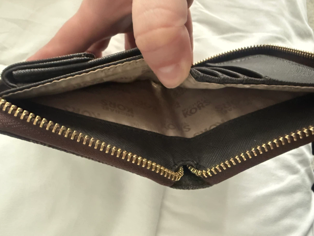 Michael Kors Small Zip Wallet - photo 2