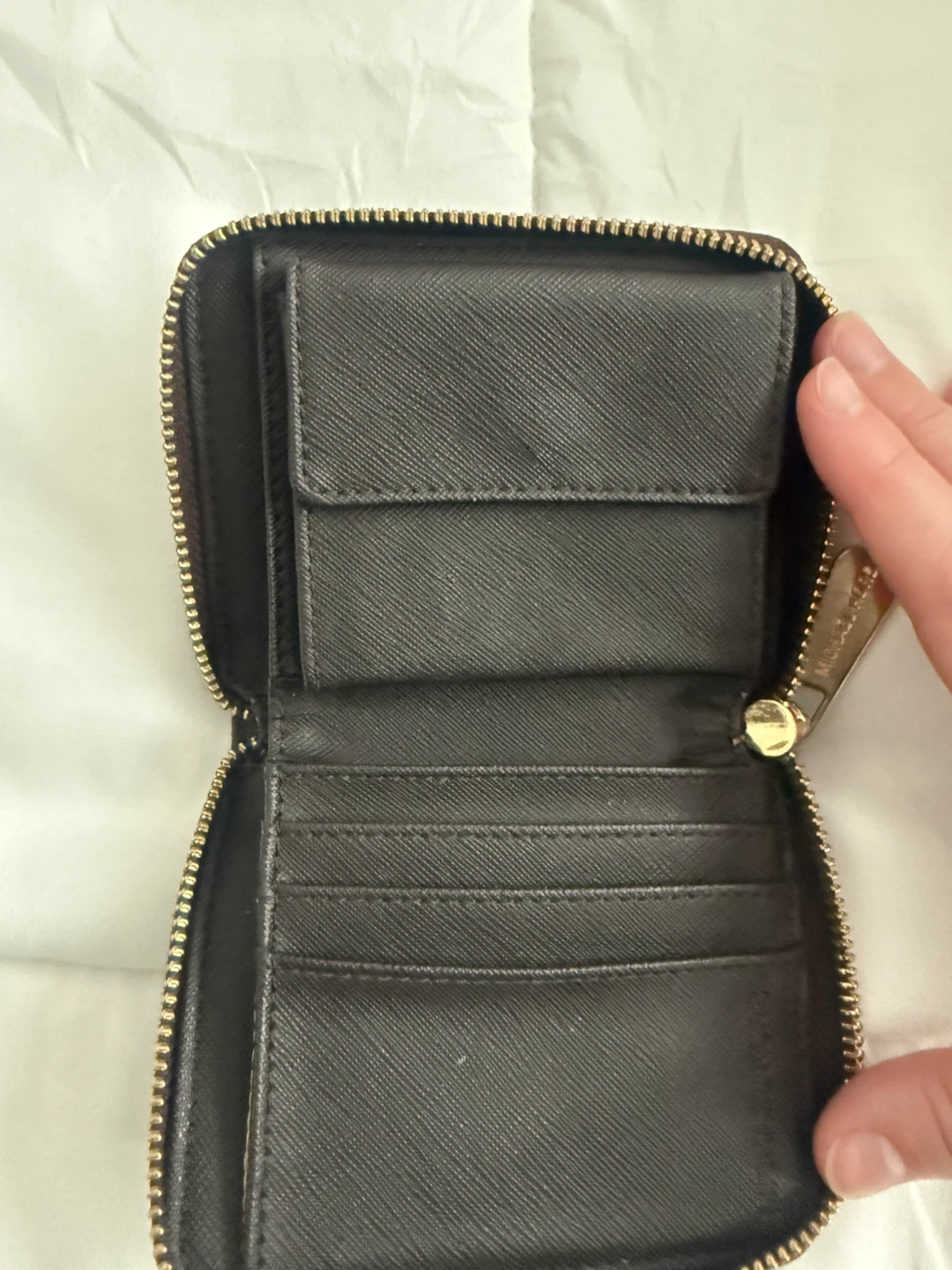 Michael Kors Small Zip Wallet - photo 3