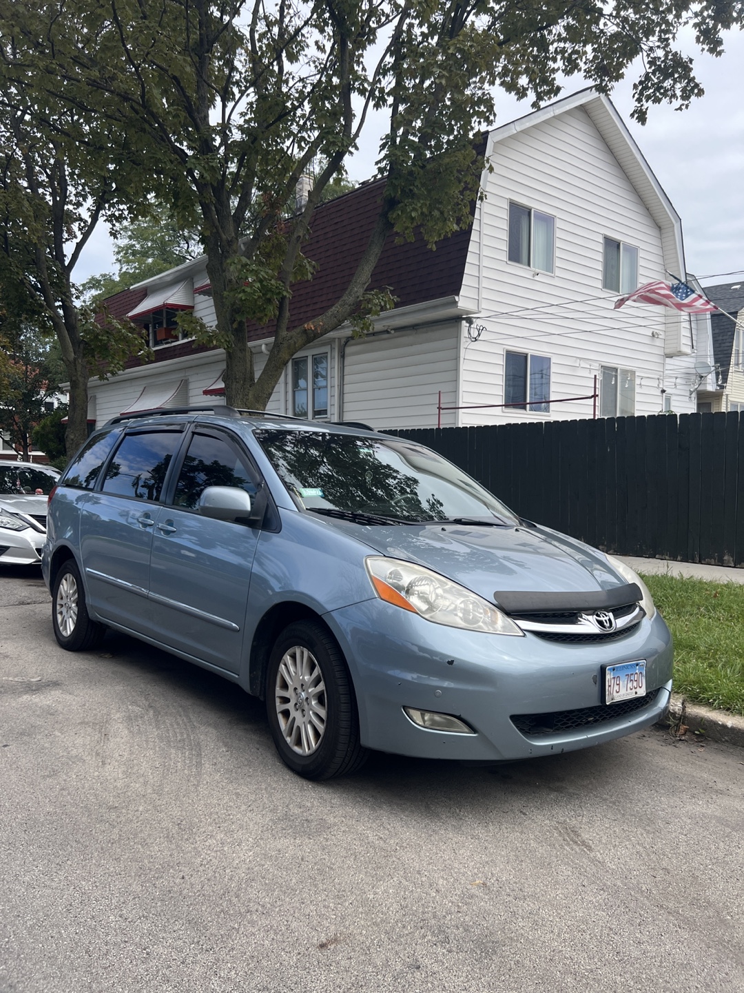 Toyota Sienna Limited AWD w/Apple CarPlay, Remote Start + MORE!