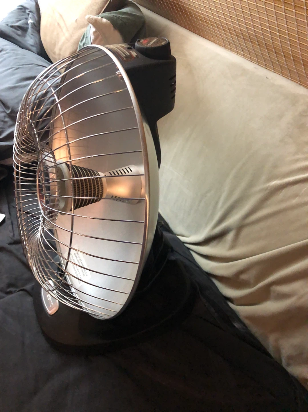 Presto HeatDish Parabolic Electric Heater - photo 2
