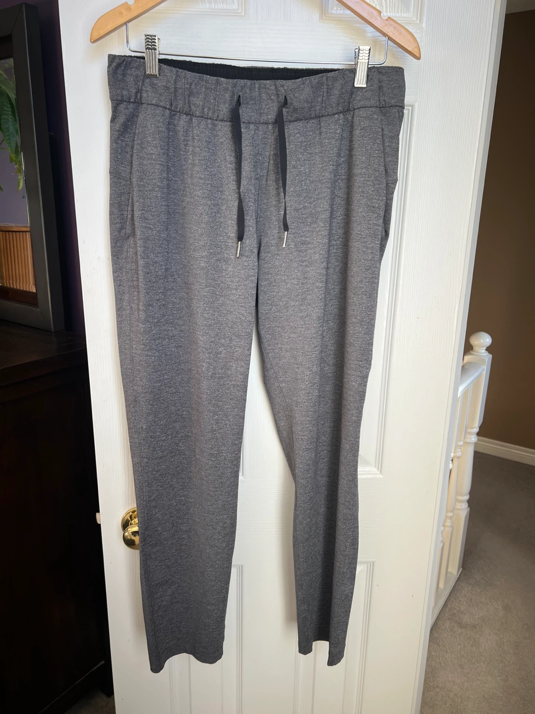 Lululemon Grey Joggers size 8 - photo 2