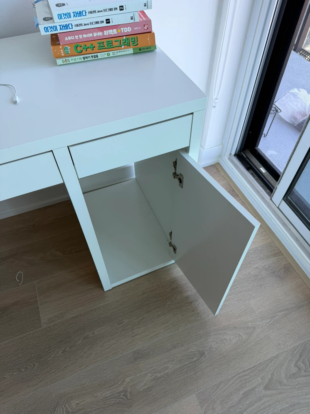 White IKEA MICKE Desk for free - photo 2
