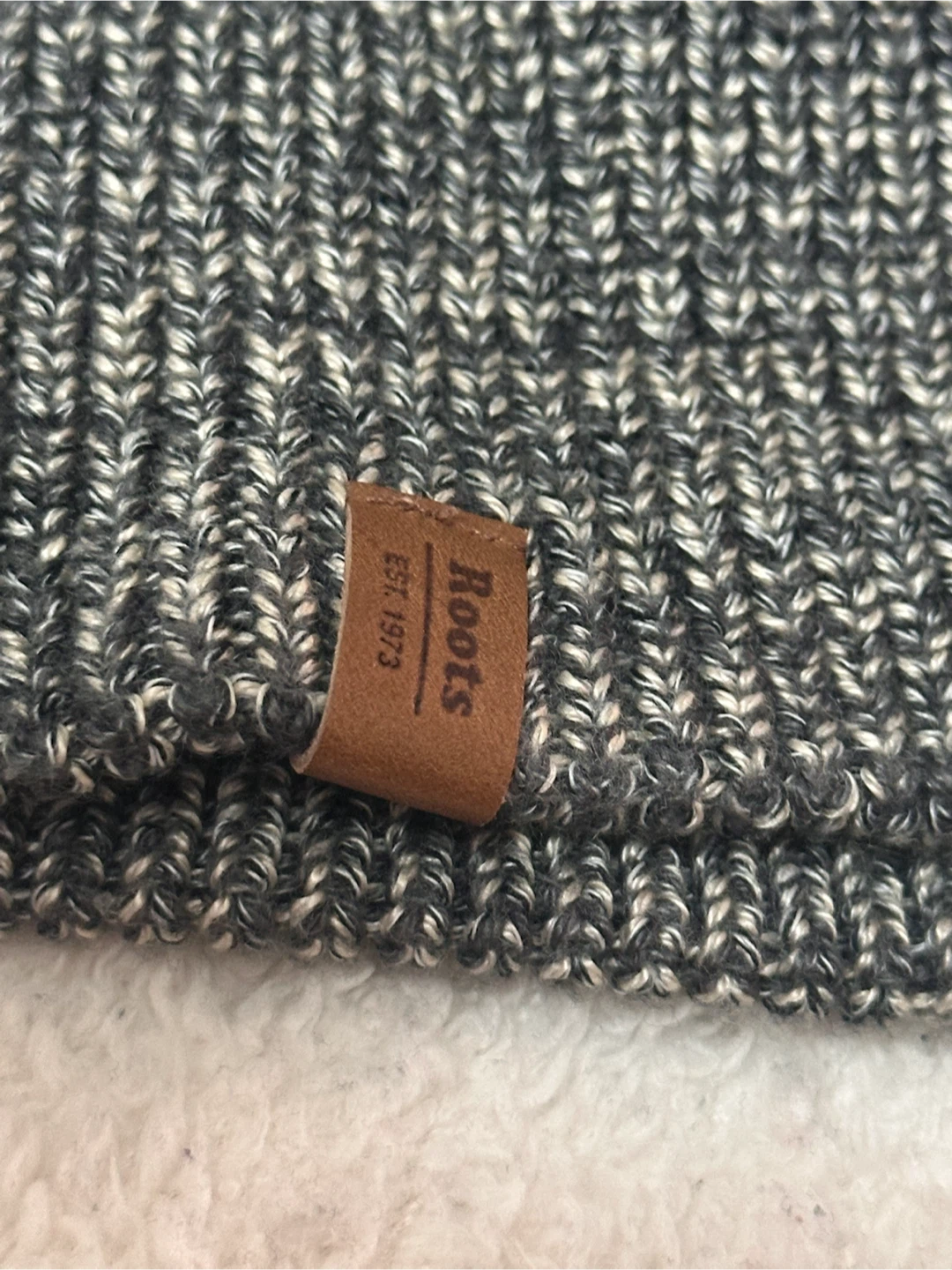 Roots Grey Knit Beanie - photo 3