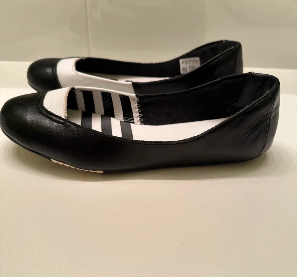 Adidas women's athletic shoes - photo 4