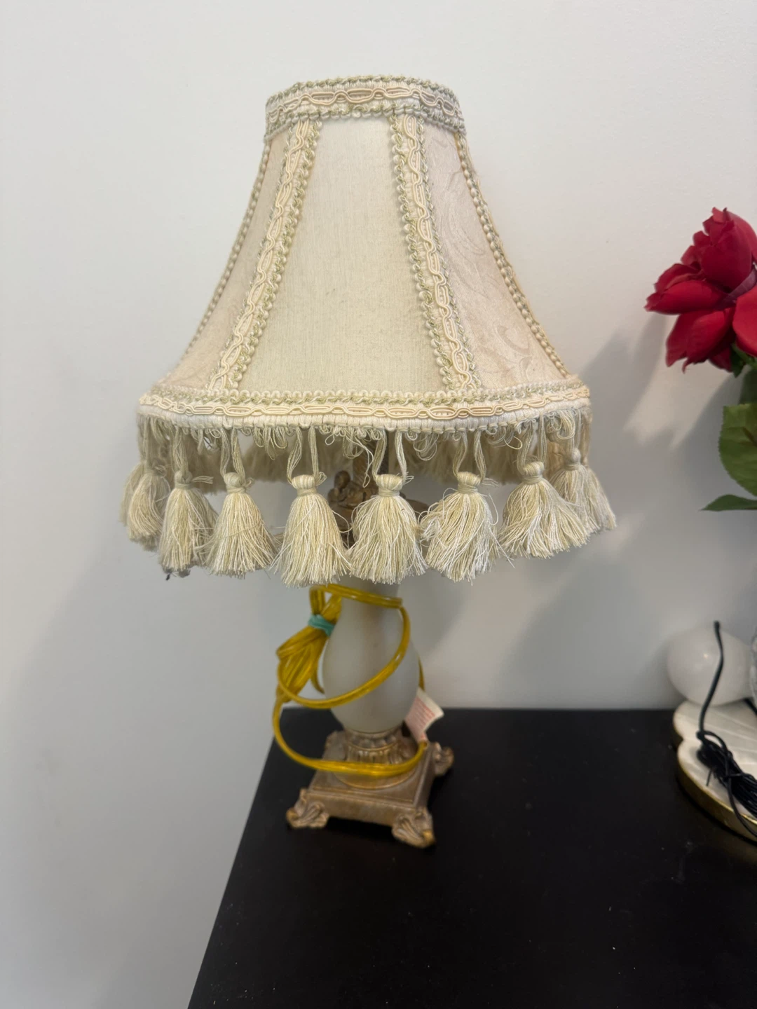 Vintage Style Table Lamp with Tasselled Shade