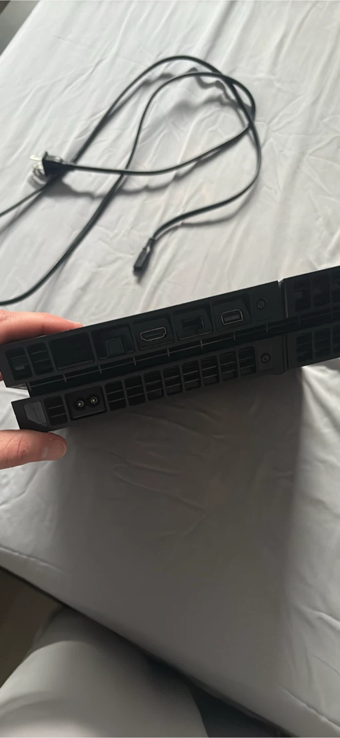 PlayStation 4 Console with Controller - photo 2
