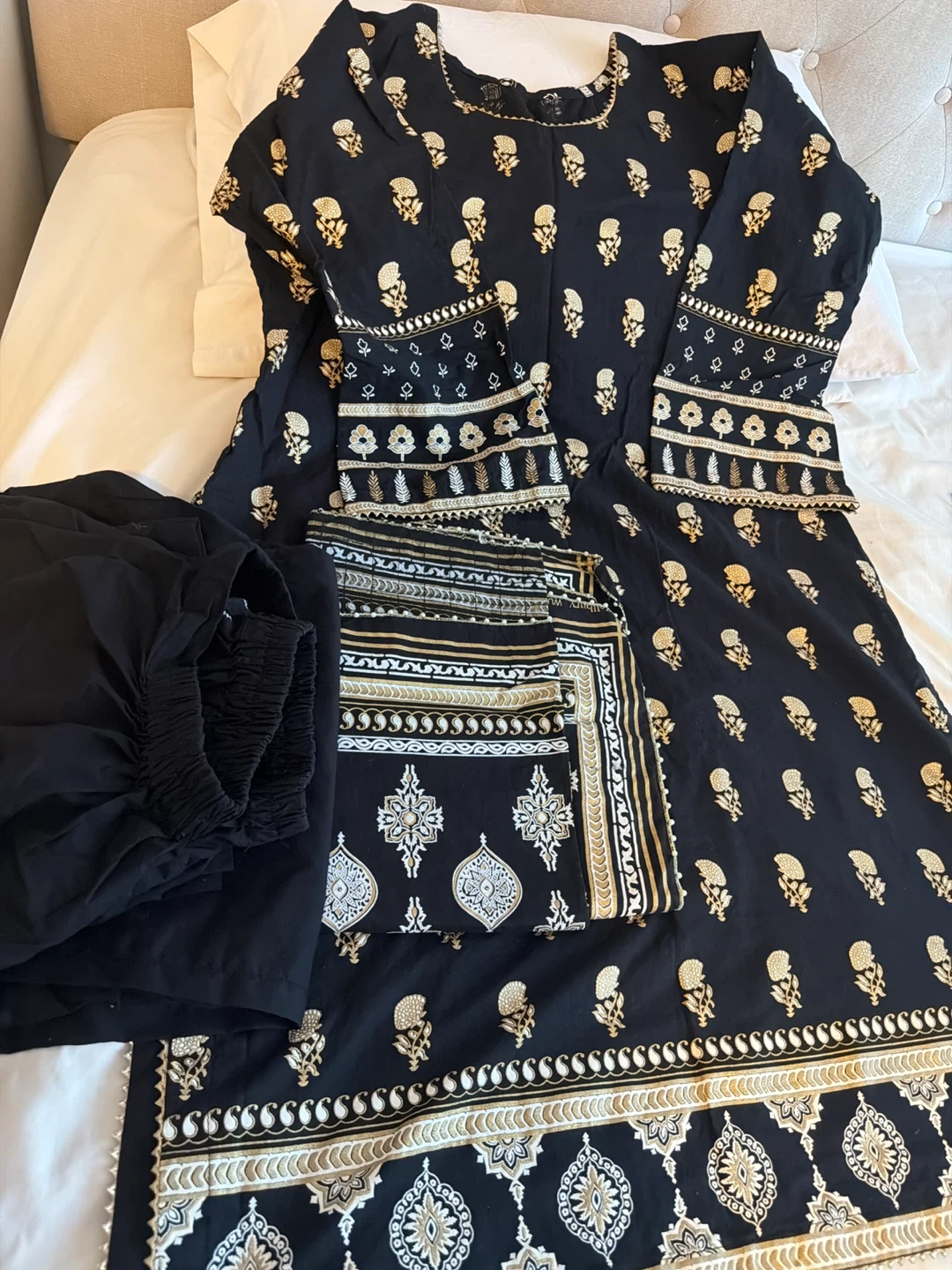 Black and gold ethnic three-piece suit set - photo 2