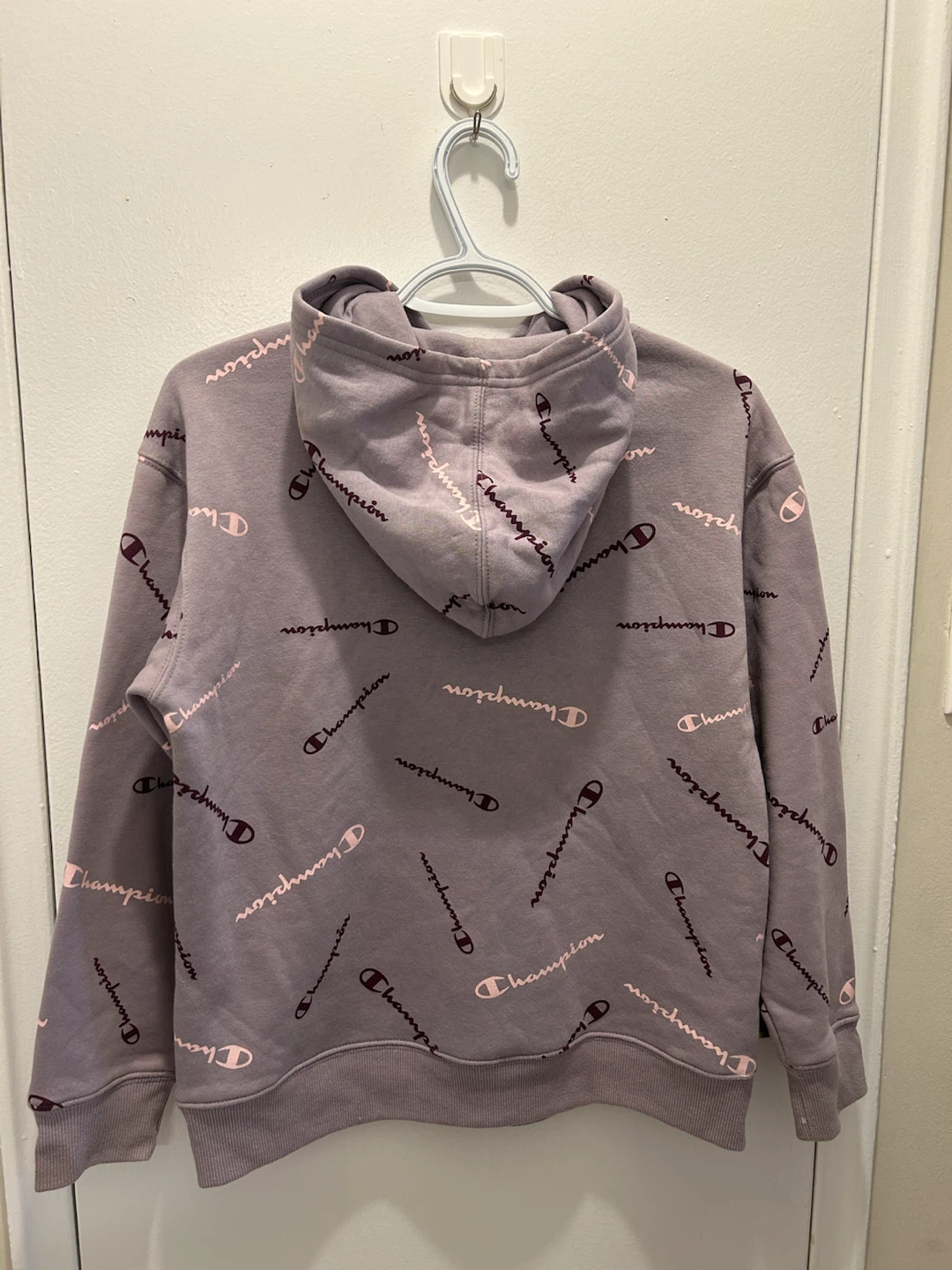Girls Champion All-Over Print Logo Hoodie – Size XL - photo 2