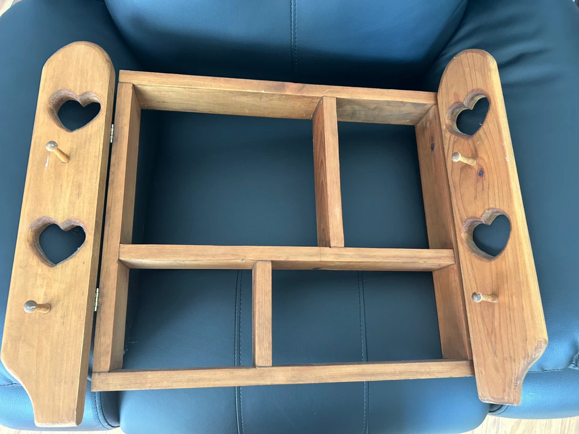 Rustic Wooden Wall Shelf with Heart Details - photo 2