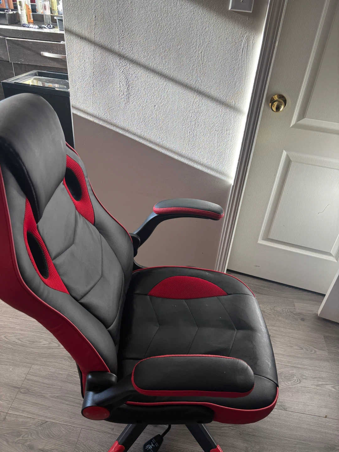 Red and black gaming chair - photo 3