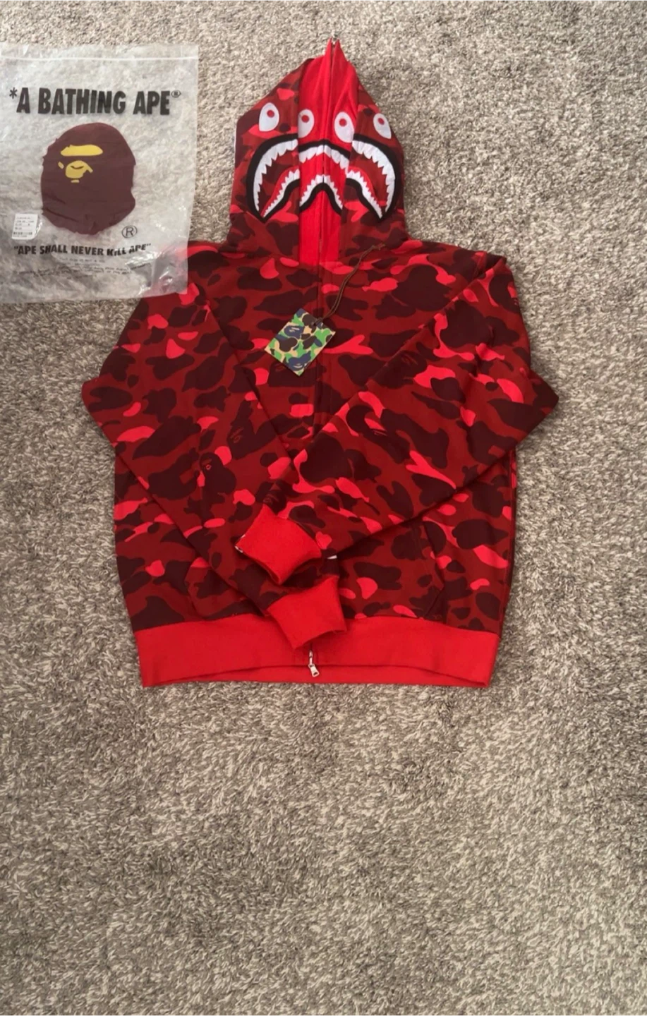 RED DOUBLE HOOD BAPE !!!