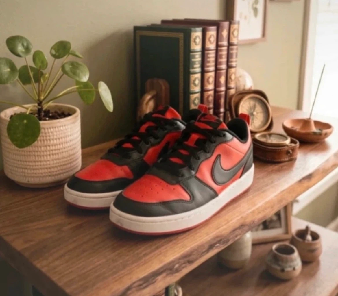 Nike Red and Black Sneakers size 7 men’s unisex  8 women’s - photo 2