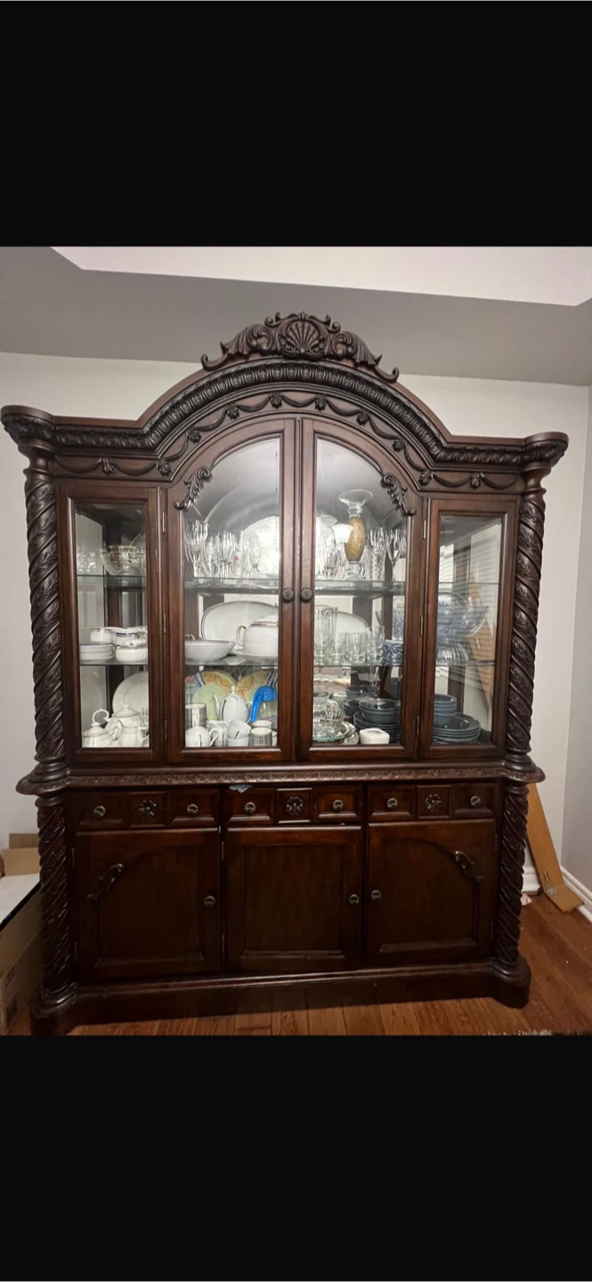 Dining Room Set with showcase with 2 chairs