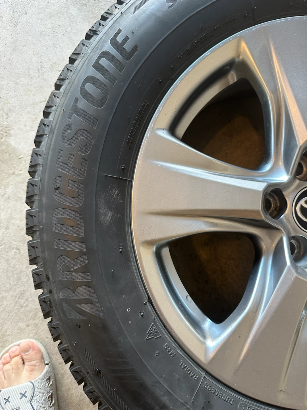 2024 Toyota RAV4 Winter Tires + Alloy Rims | Bridgestone - photo 4