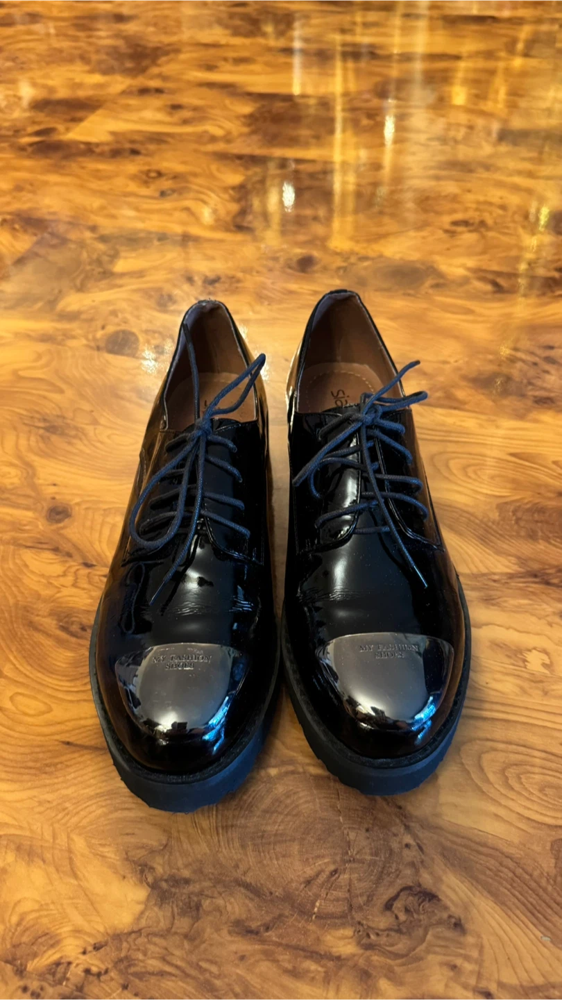 Siandca Black Patent Lace-Up Shoes Size 39 - photo 2