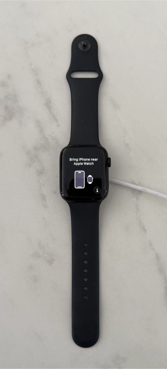 Like New! Apple Watch SE Gen 2 GPS 44mm - photo 3