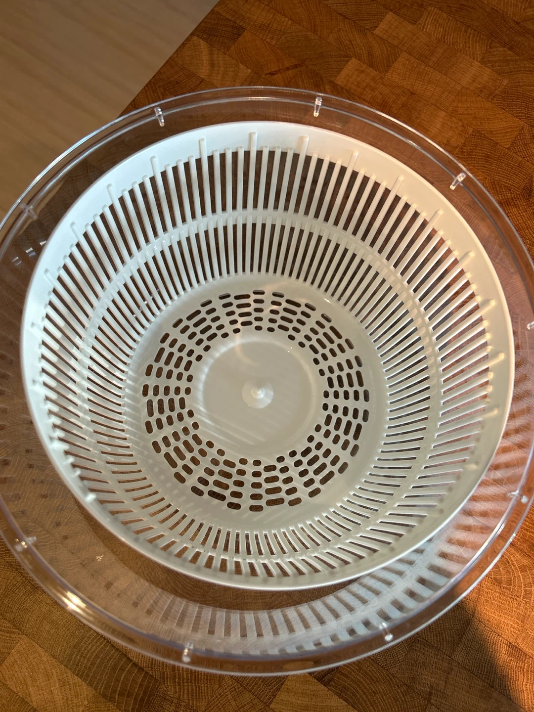 White Plastic Salad Spinner - photo 2