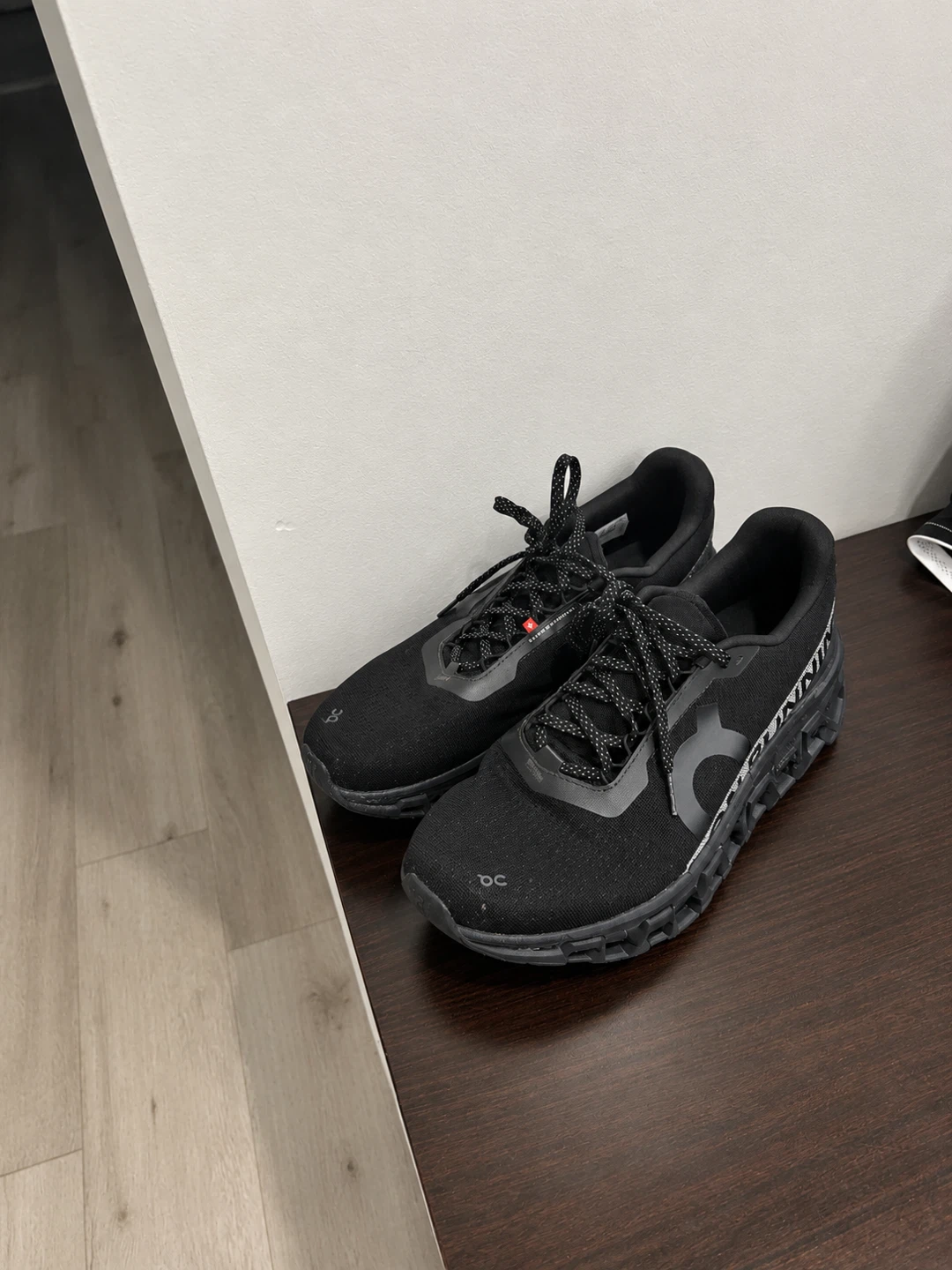 On Cloudnova Running Shoes - Black
