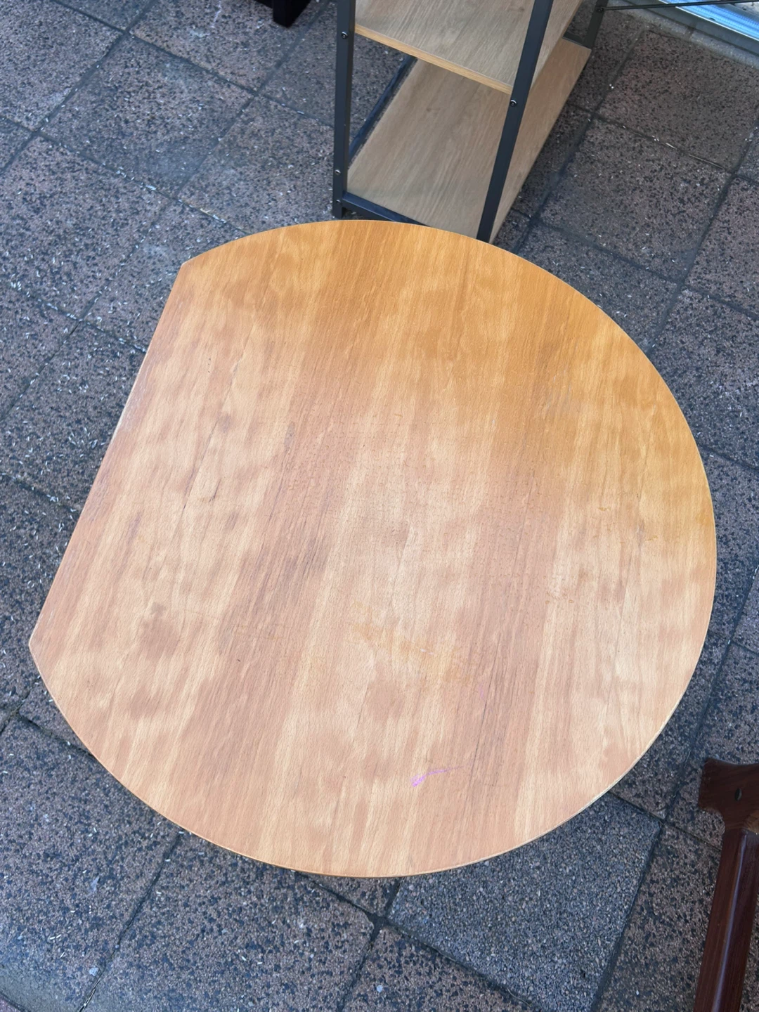 Round wooden side table with glass shelf - photo 2