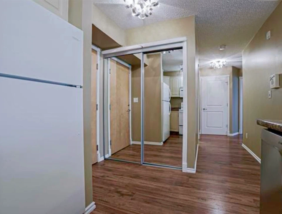 2 Bedroom Apartment for rent in Callingwood South - photo 2