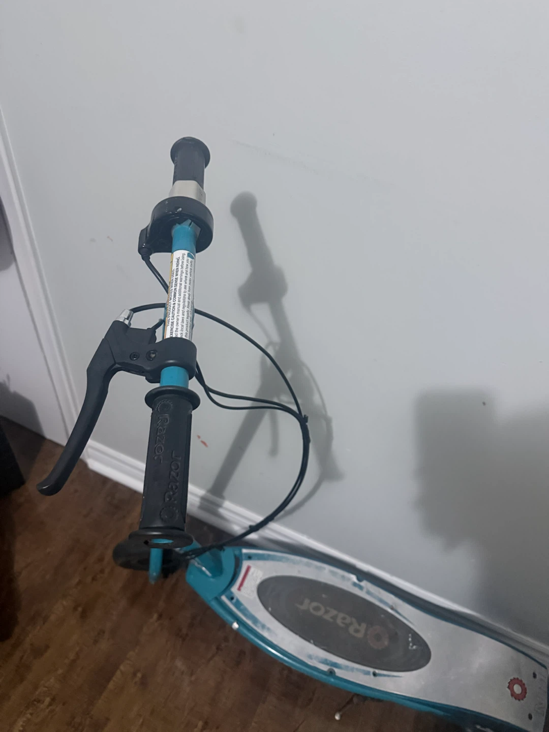 300e 30kmh  Electric Scooter - photo 2