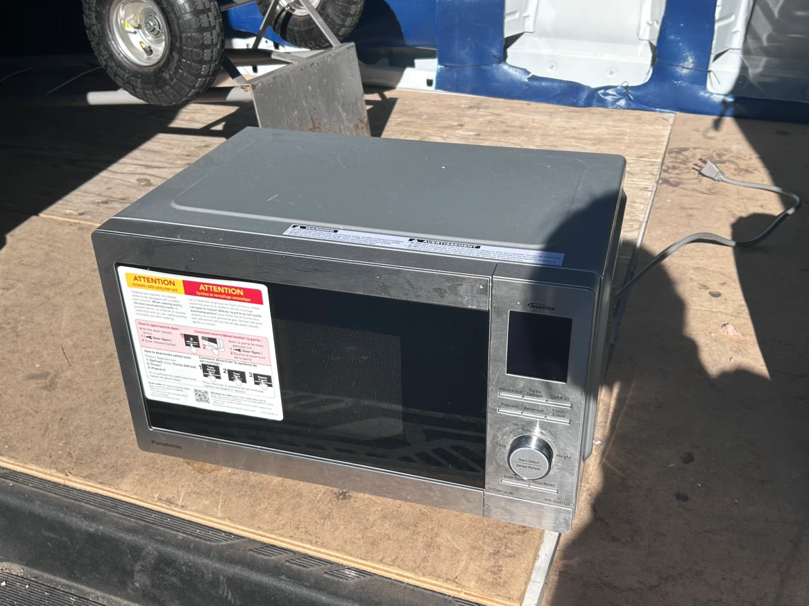 Panasonic Microwave - photo 2