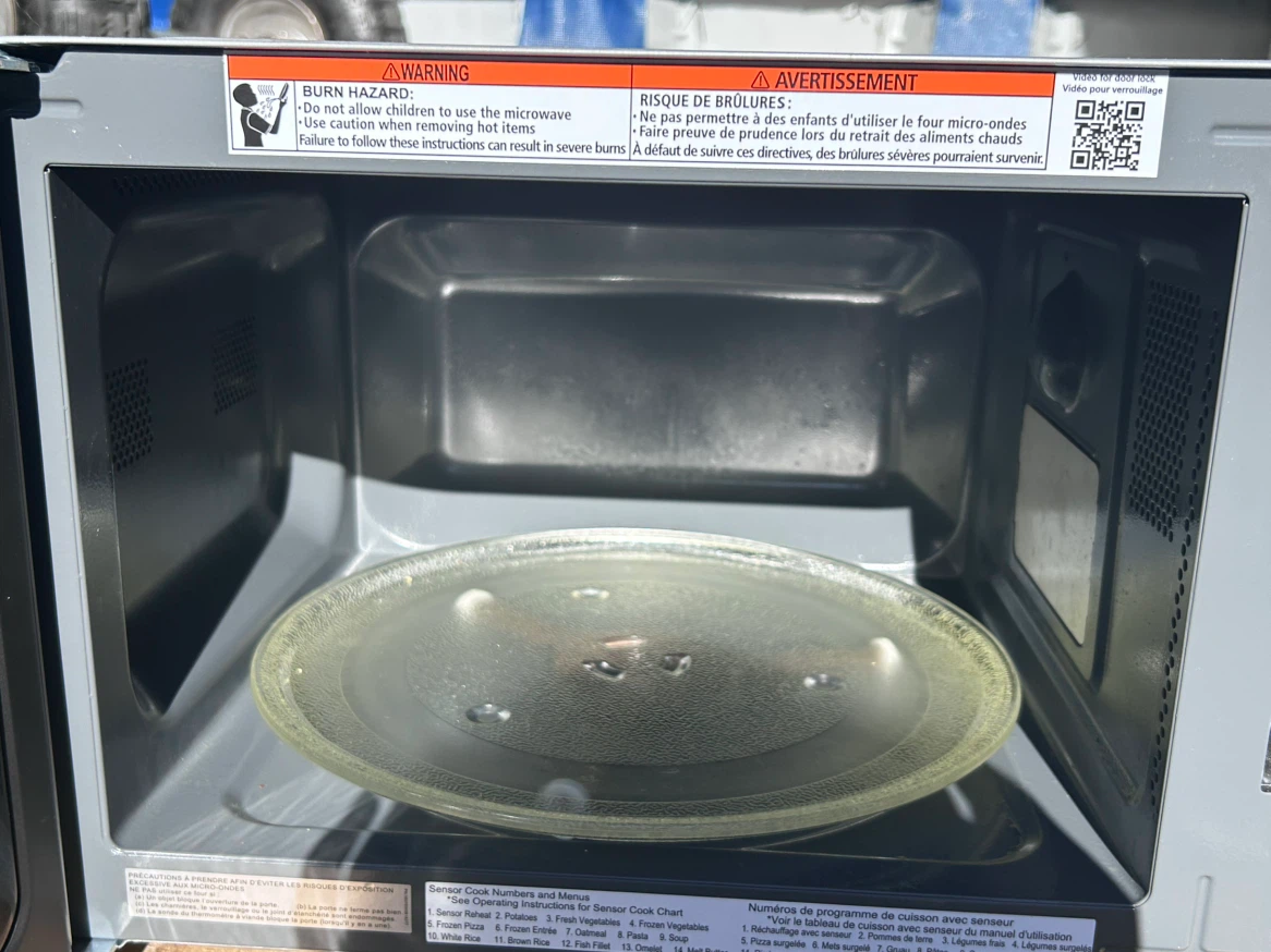 Panasonic Microwave - photo 3