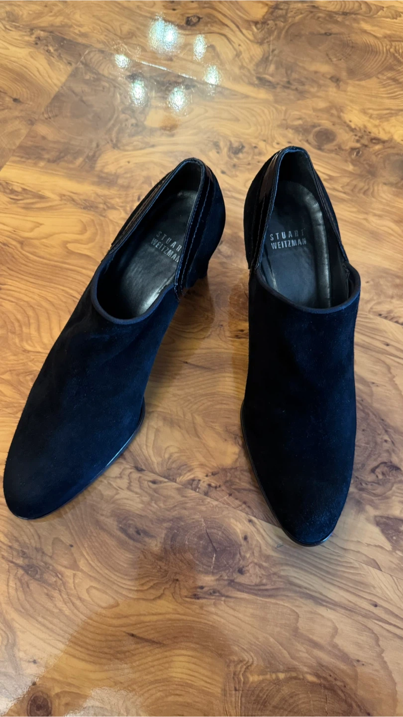 Stuart Weitzman black suede heels - photo 3