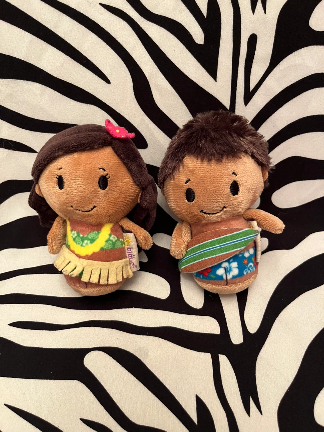 🌺 Hallmark Itty Bittys Hawaii Hula Girl & Surfer Boy plush set 🌺