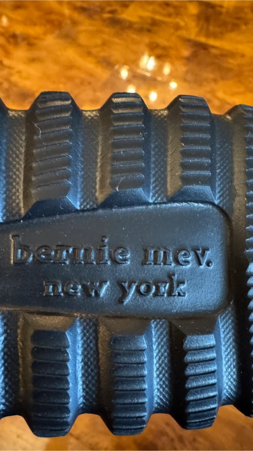 Bernie Mev Black Knit Bow Boots - photo 5