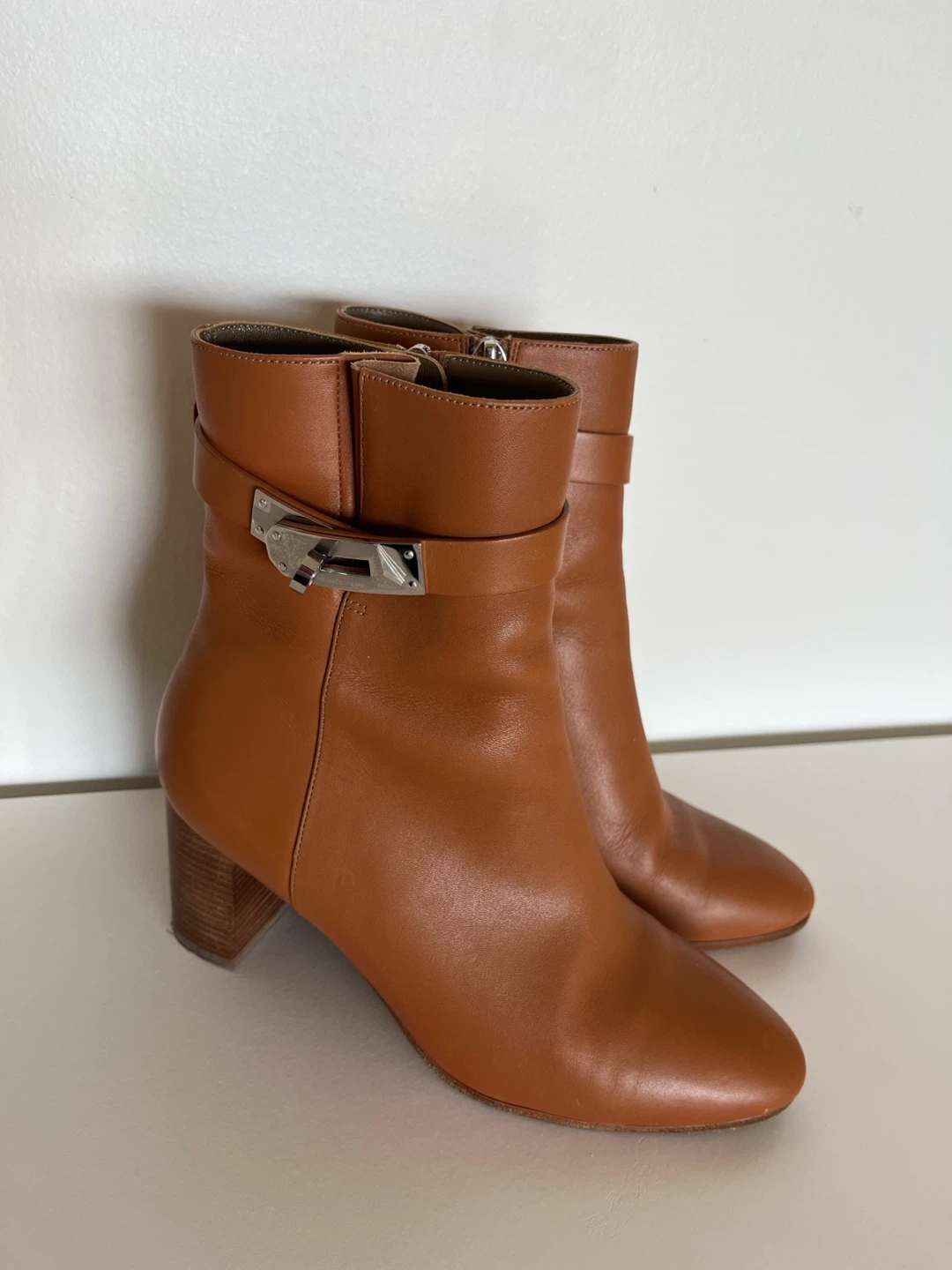 Hermes St Germain Tan Leather Boots - photo 2