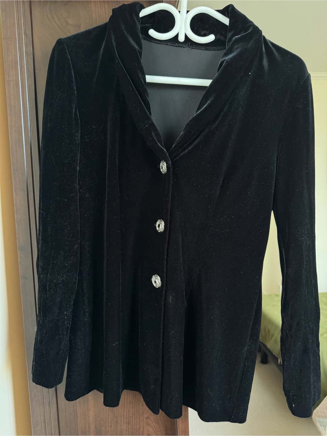 S size Black Velvet Button-Up Jacket