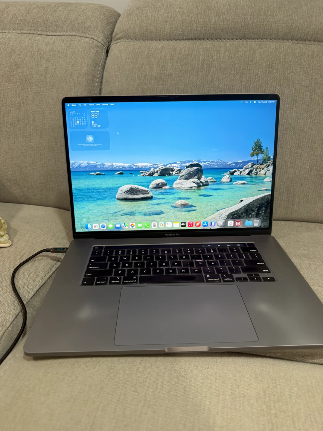MacBook Pro 16” 2Tb ssd 32gb ram i9