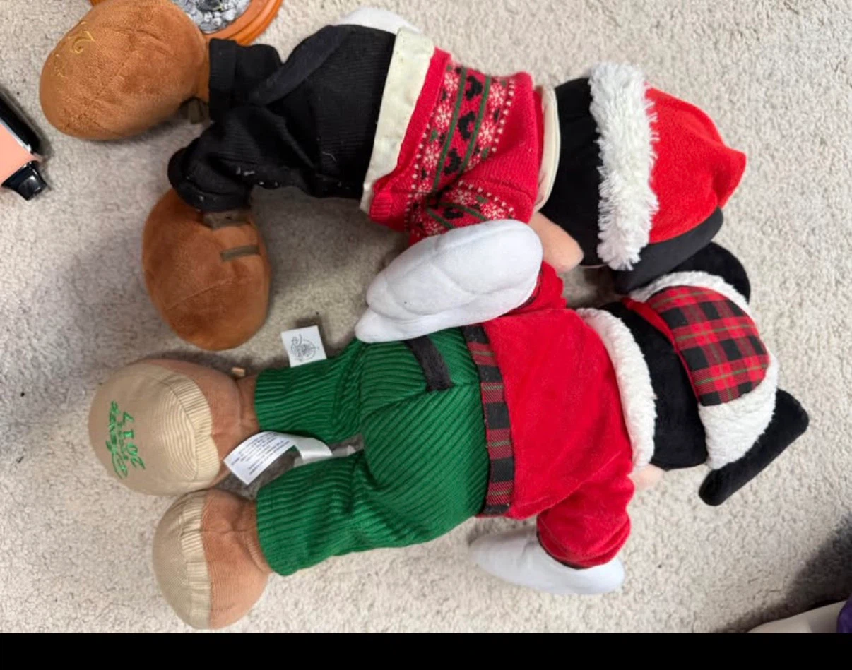 Set of 2 Disney Store Mickey Mouse Holiday Plush - photo 5