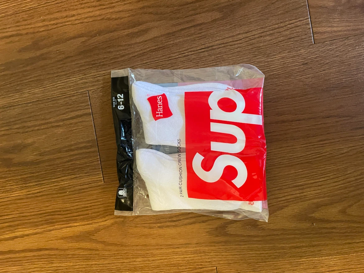 Supreme Hanes Crew Socks White 2 Pair