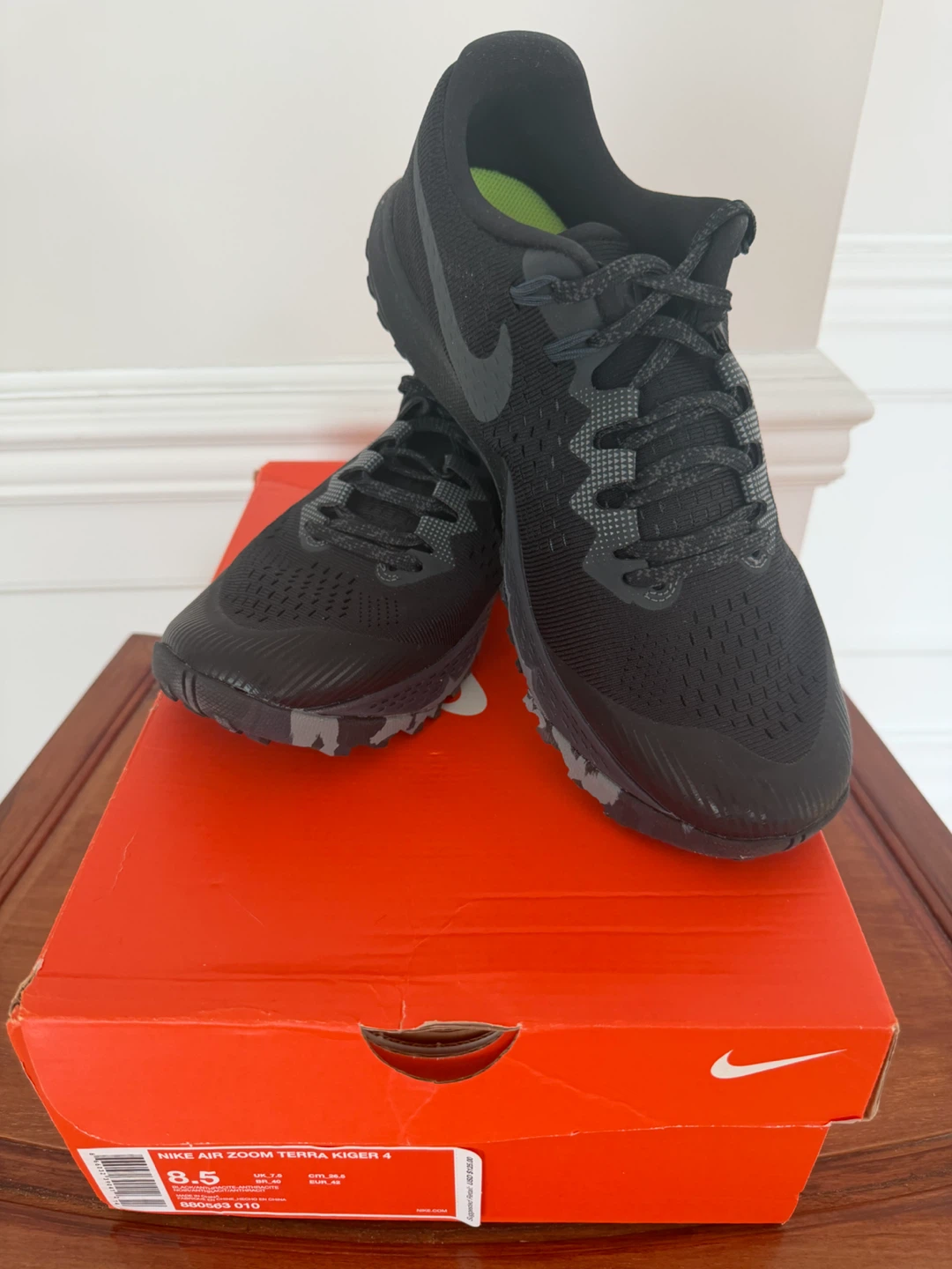 Nike Air Zoom Terra Kiger 4  - Size 8.5