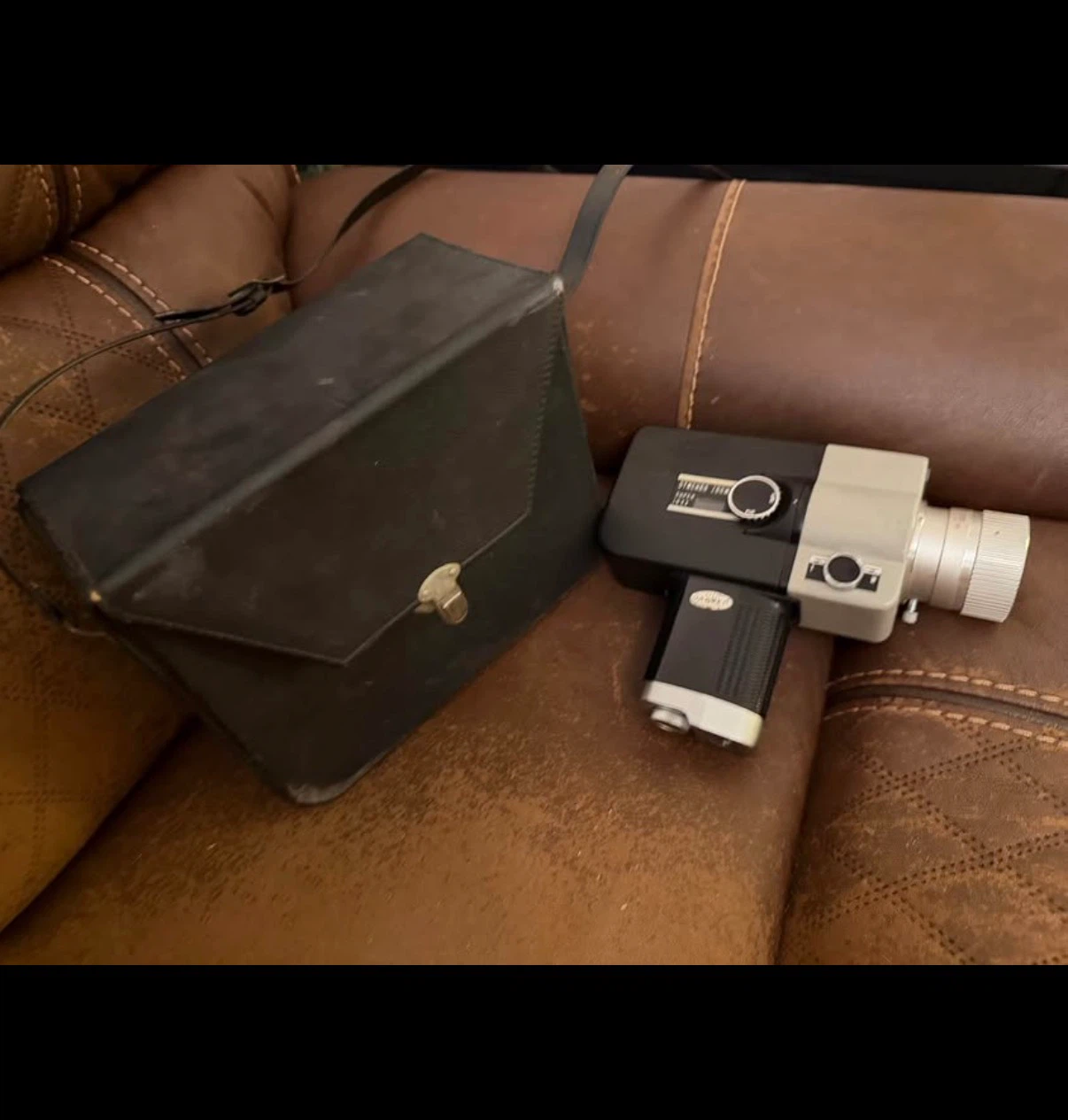 Vintage Synchro Zoom Super 84X Movie Camera