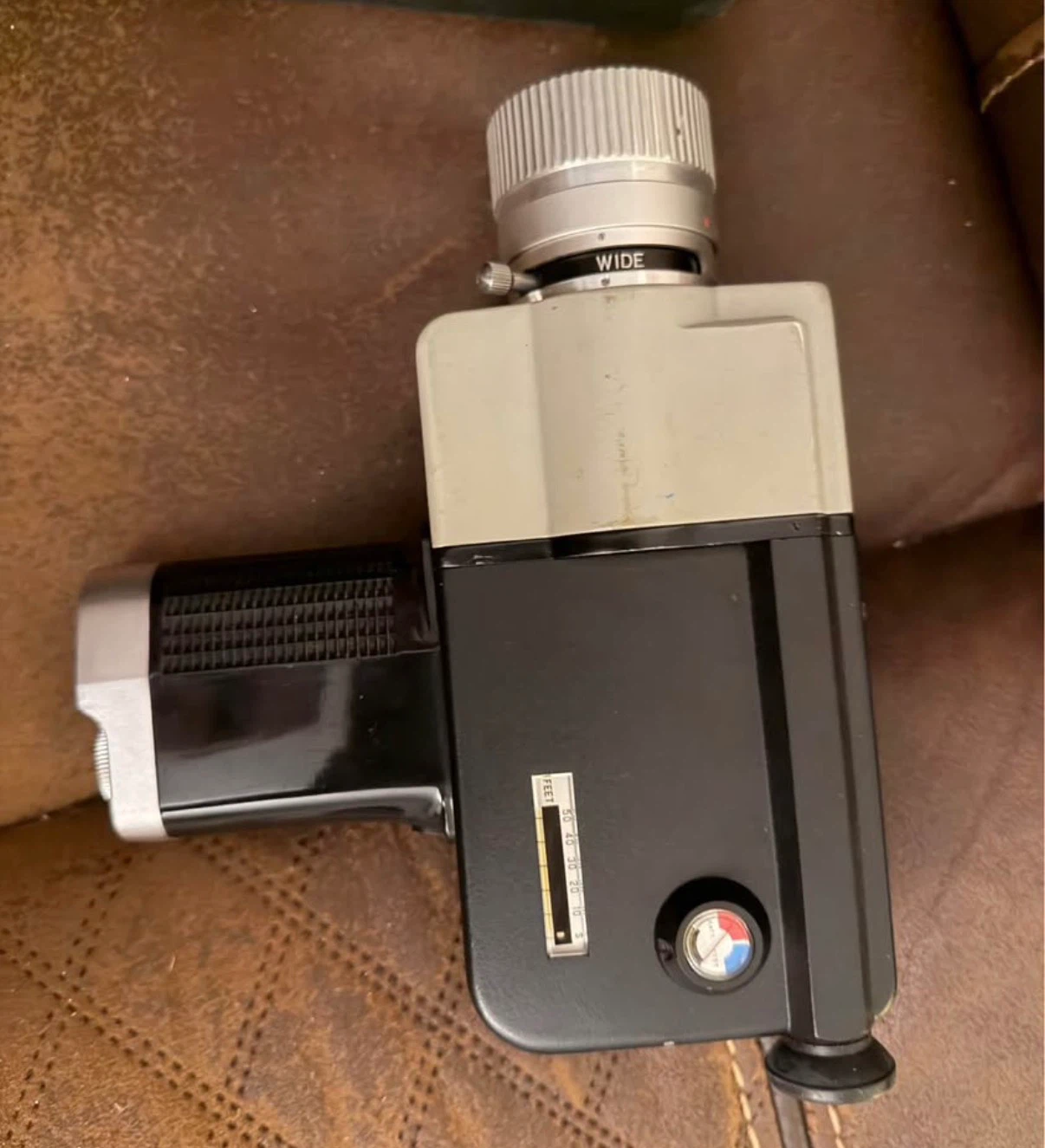 Vintage Synchro Zoom Super 84X Movie Camera - photo 3