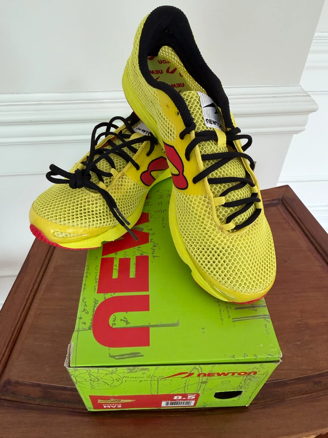 Newton Running Shoes MV3 Men's Size 8.5