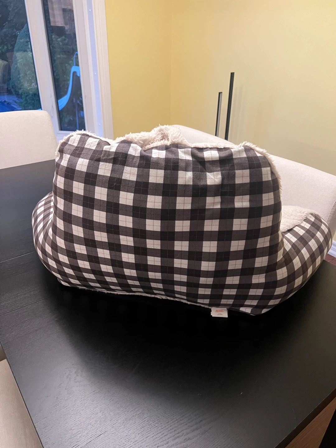 Stay Cozy Reading Pillow - photo 2