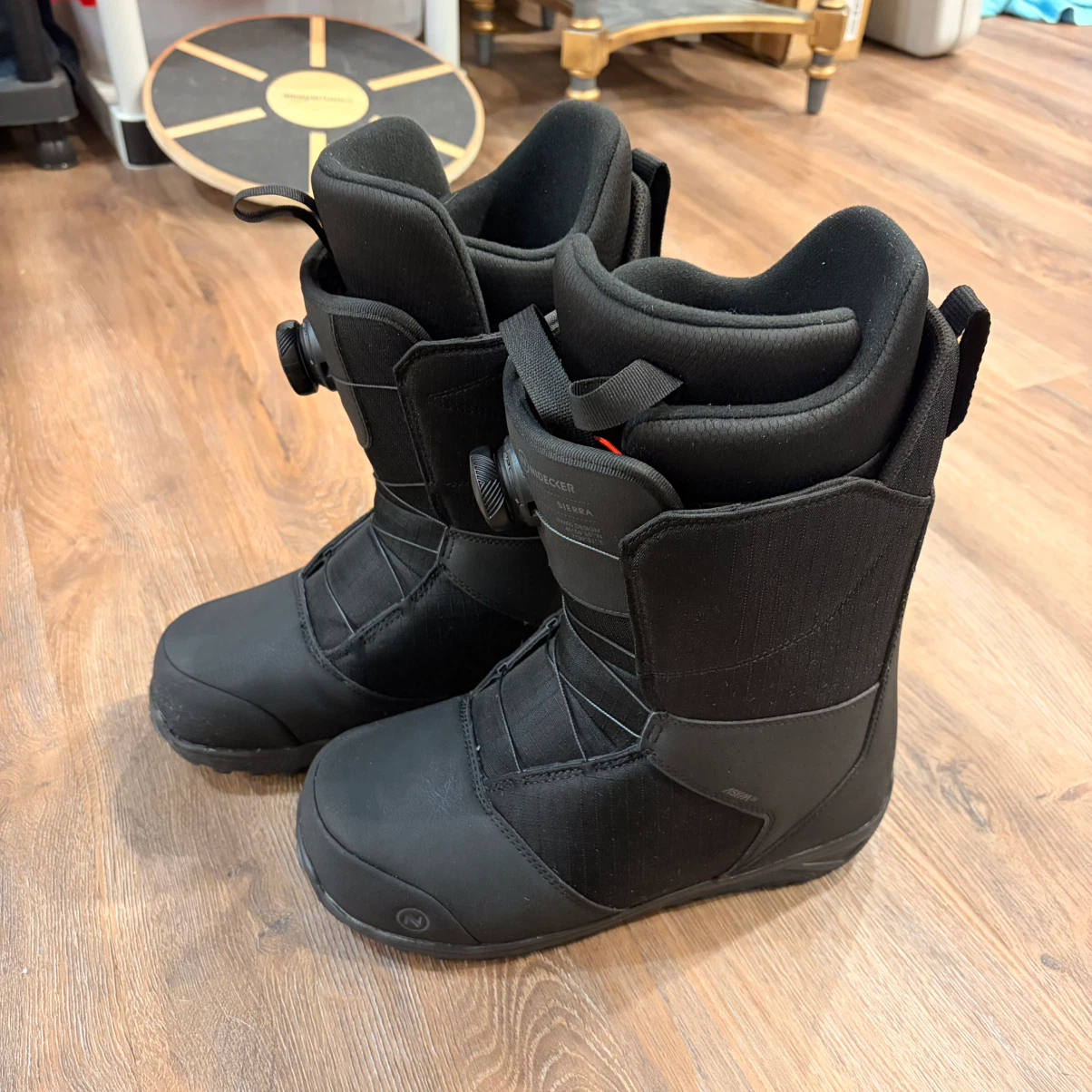 Nidecker snowboard boots