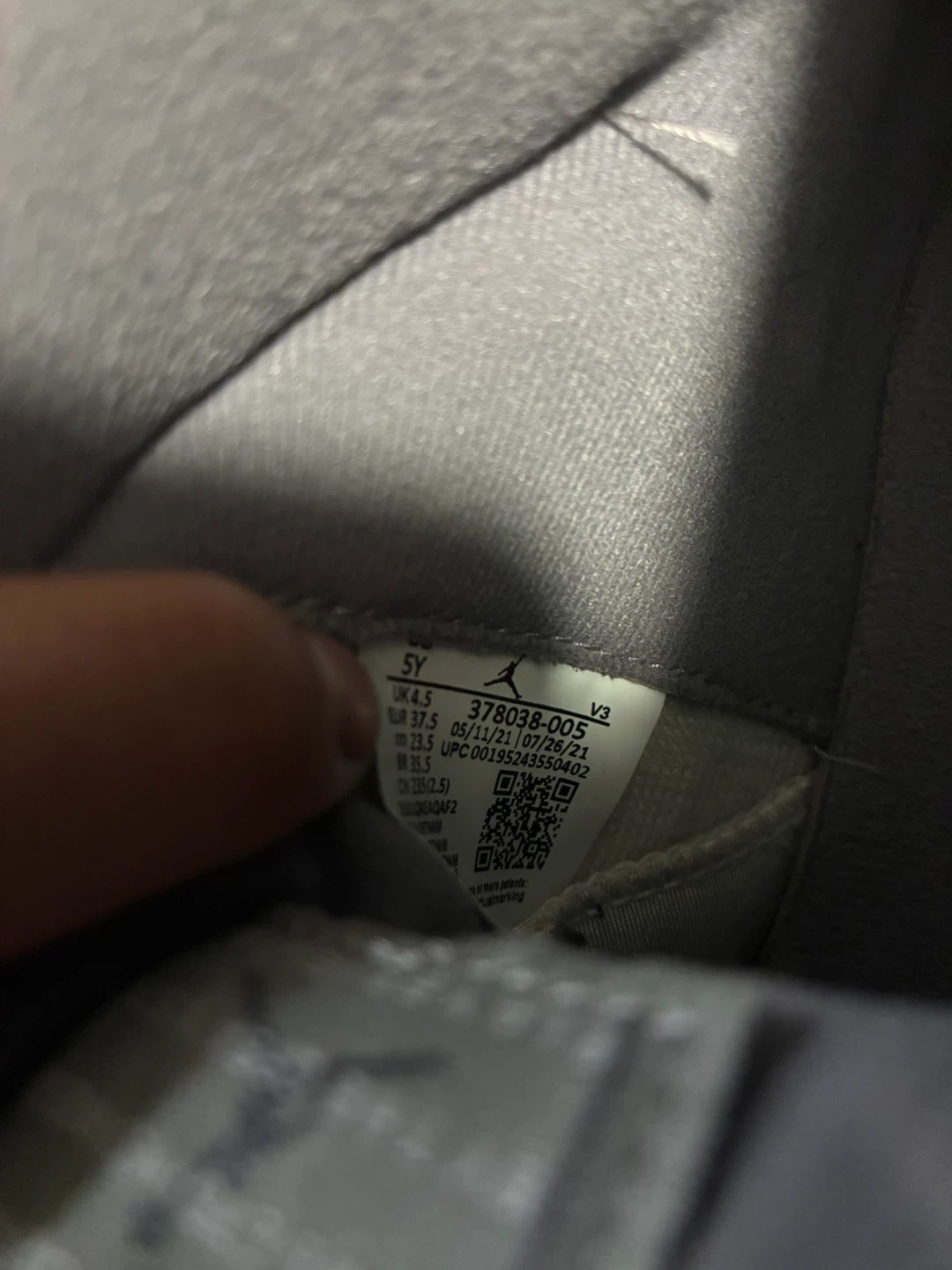 Air Jordan 11 Retro Cool Grey Size 5Y - photo 3