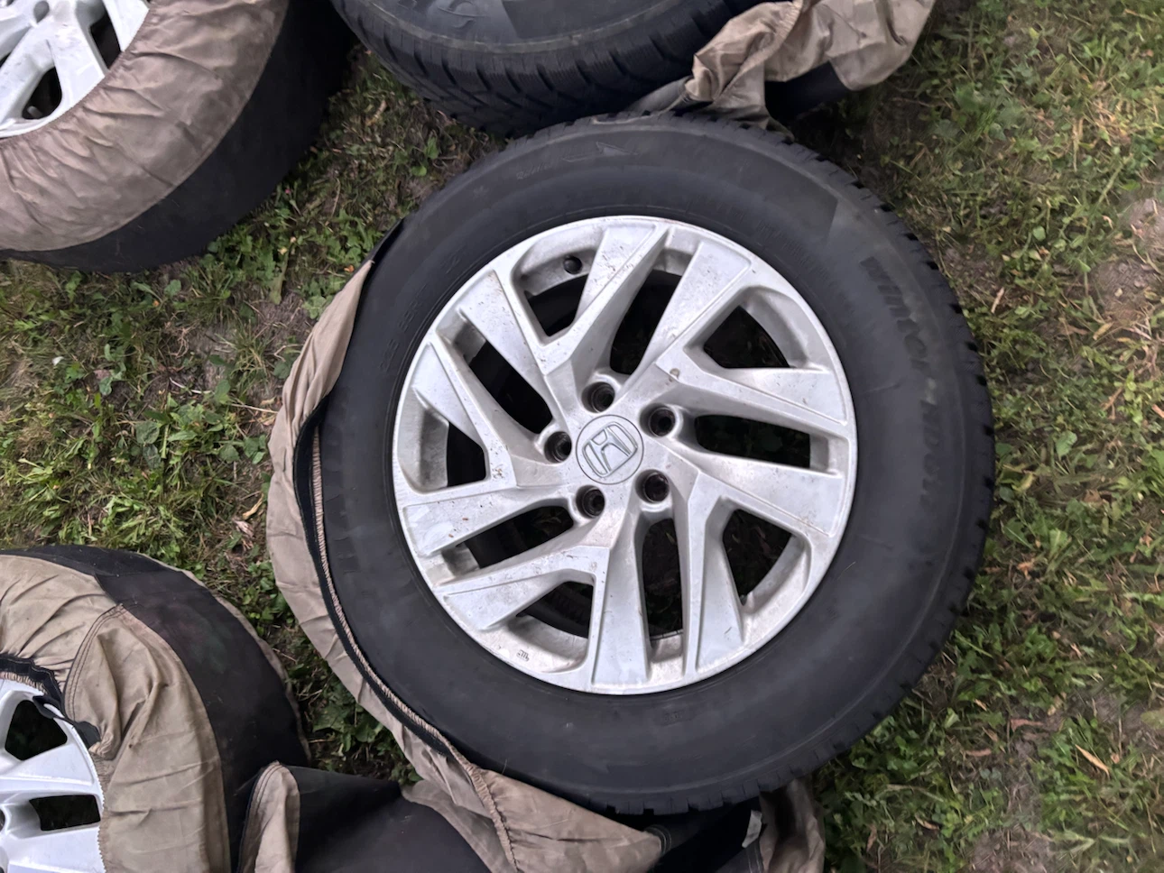 225/65/17 Winter Tires W/Honda Rims for CR-V - photo 2