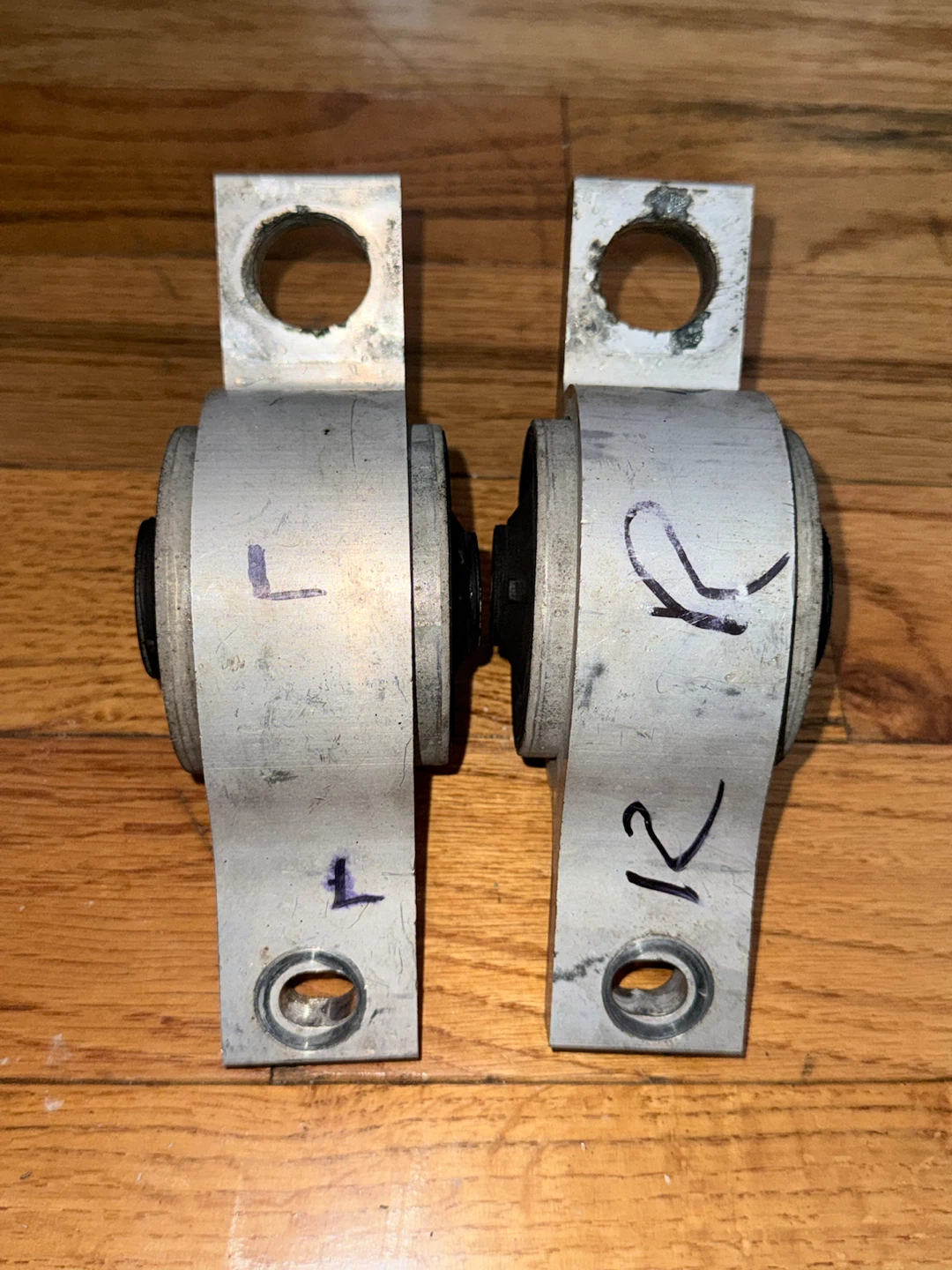 Set of Two Car Control Arm Bushings