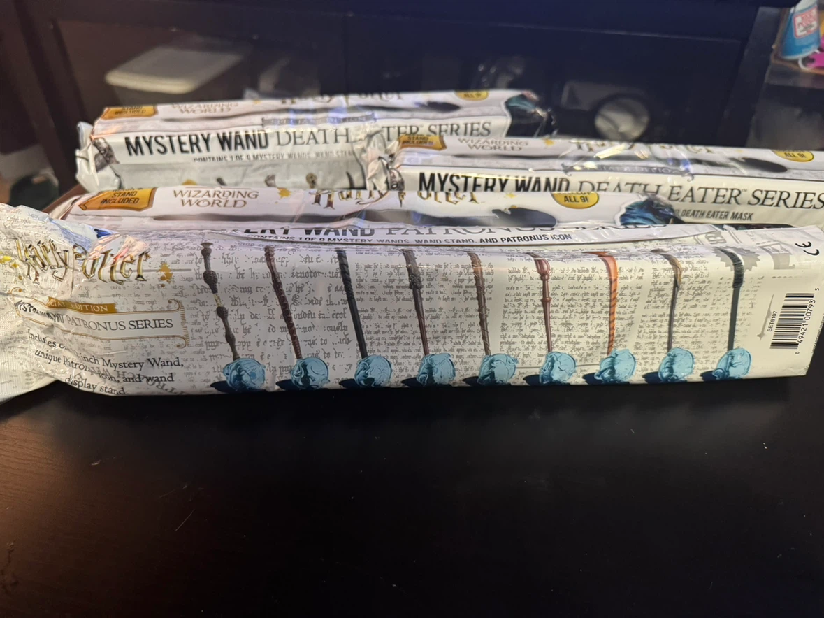 Wizarding World Mystery Wand Series Lot - photo 2