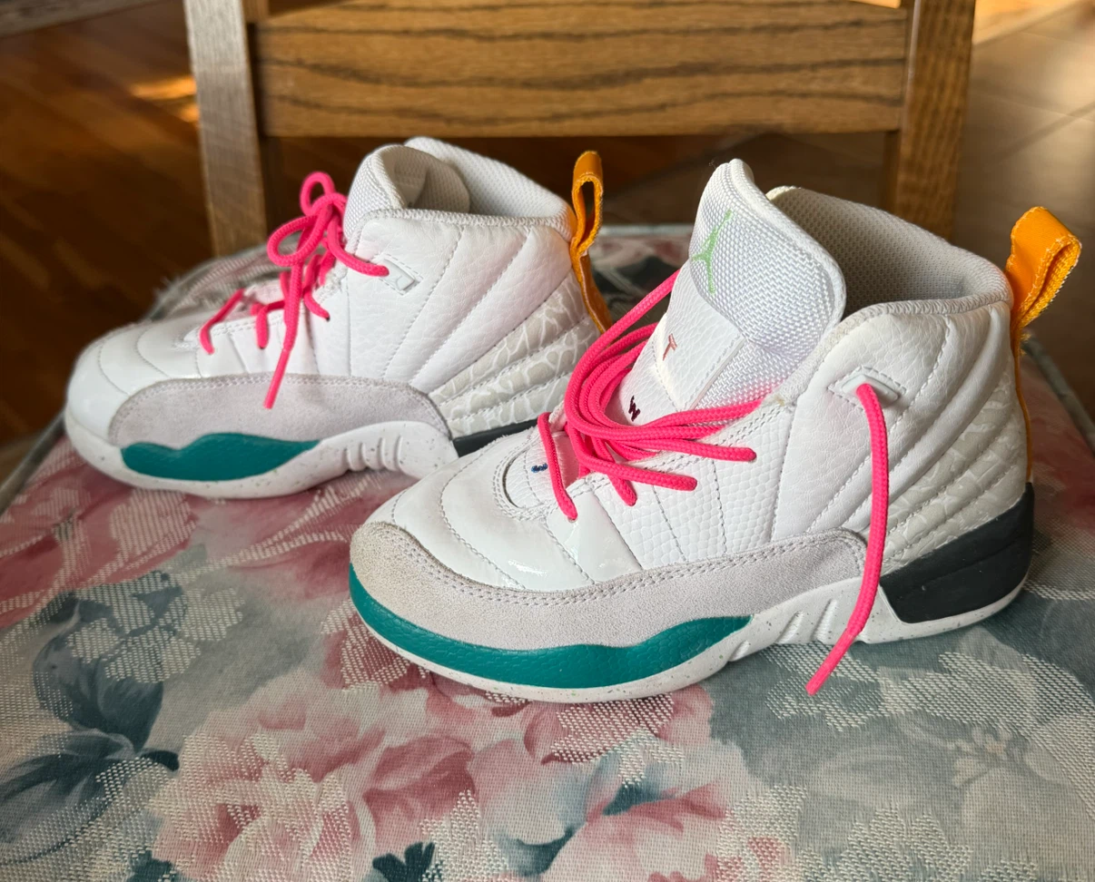 Nike Air Jordan 12 Retro Kids Size 12C - photo 3
