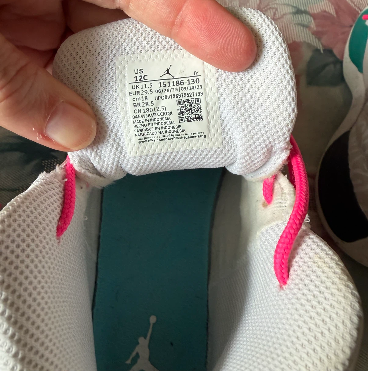 Nike Air Jordan 12 Retro Kids Size 12C - photo 5
