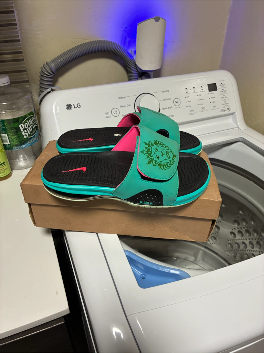 Nike Air Lebron Slides Size 8